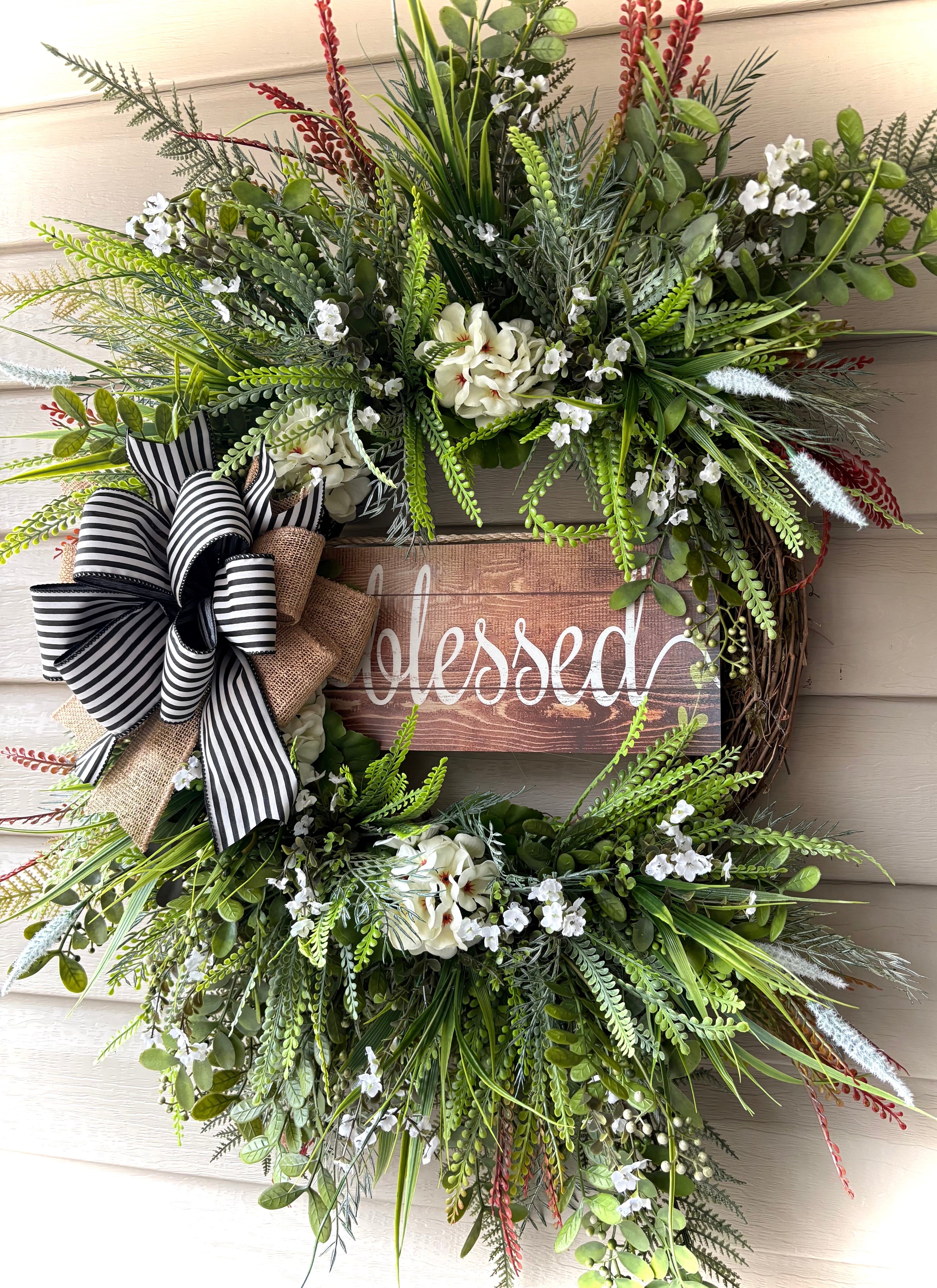 30" Blessed White Geranium Wreath - Mixed Greenery